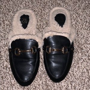 Black faux fur loafers